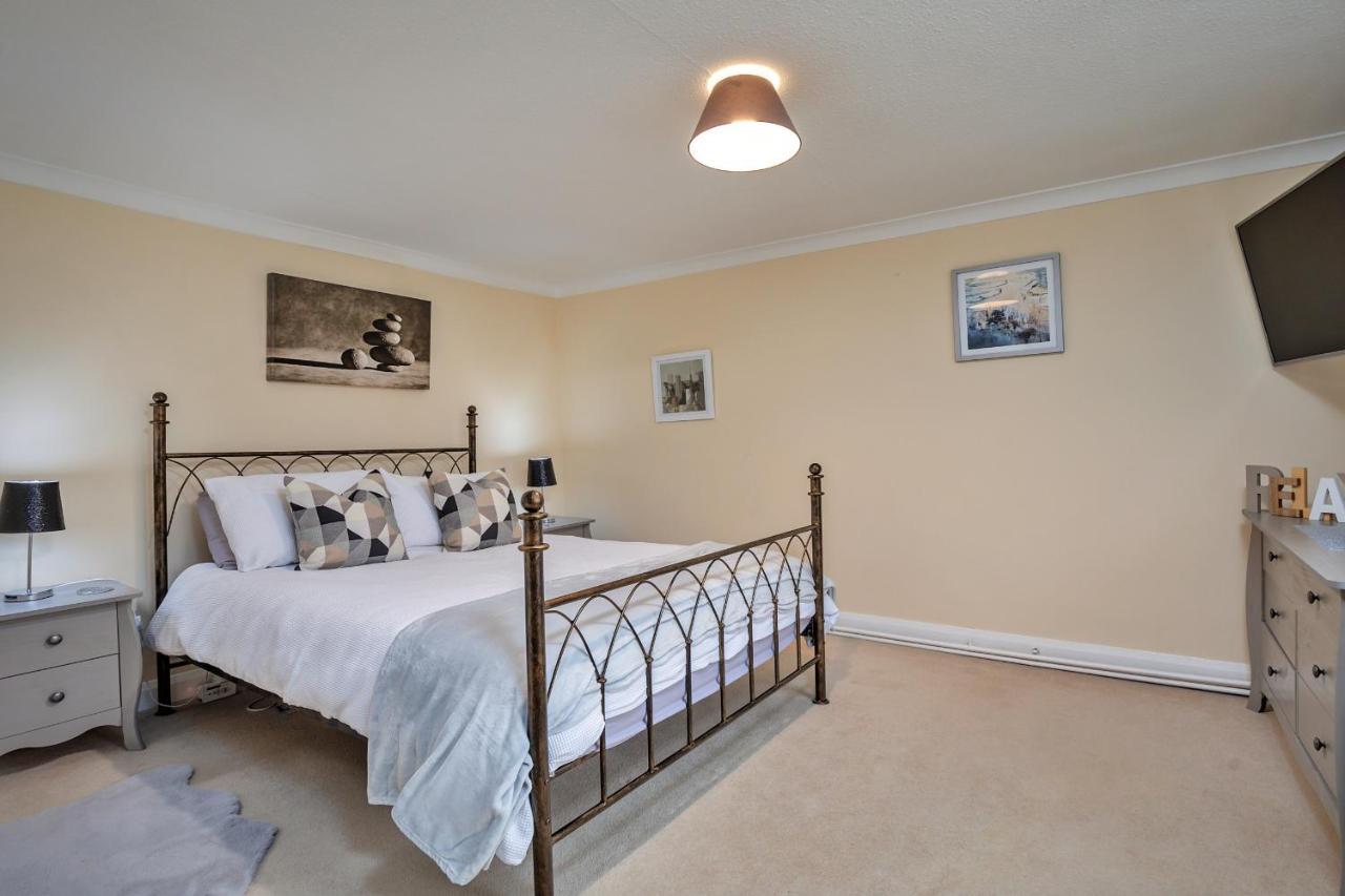 Finest Retreats - Cloggers Cottage Darley Esterno foto