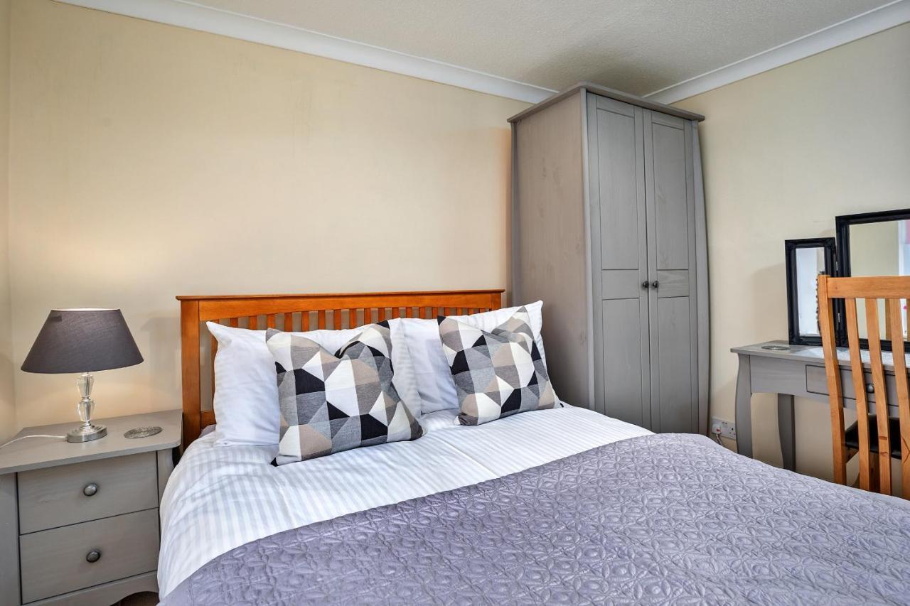Finest Retreats - Cloggers Cottage Darley Esterno foto