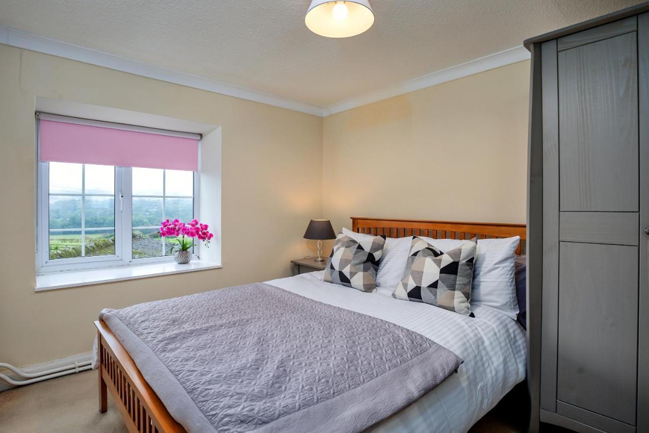 Finest Retreats - Cloggers Cottage Darley Esterno foto