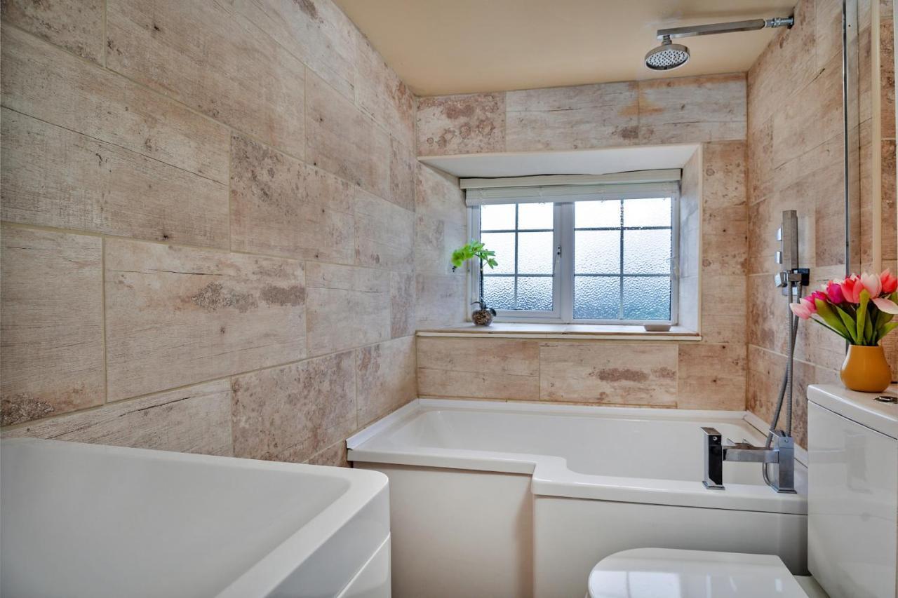 Finest Retreats - Cloggers Cottage Darley Esterno foto